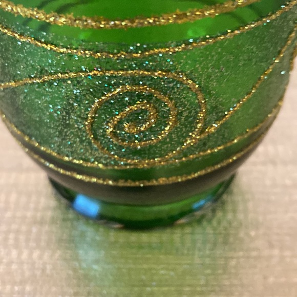 Emerald Green Glass Votive Candle Holder with Gold Glitter - Picture 3 of 6